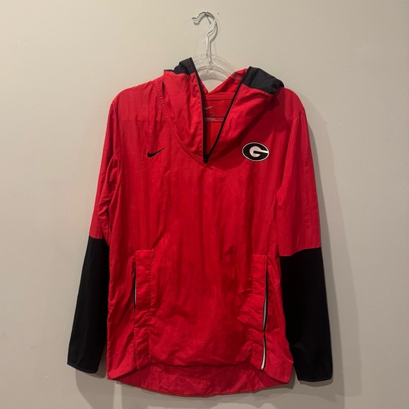 Nike Other - Nike Red and Black Georgia Bulldogs Windbreaker Pullover